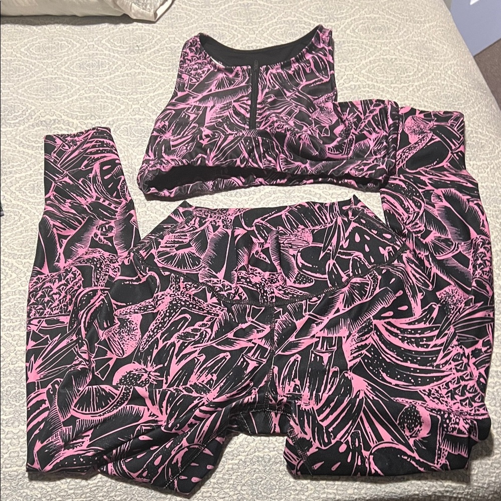 Zumba Fitness Black and Pink Patterned Set